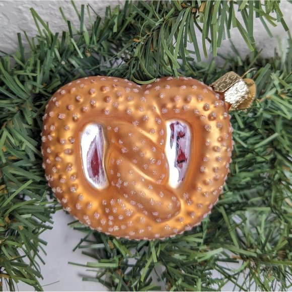 Pretzel Old World Christmas Ornament - Picture 2 of 5